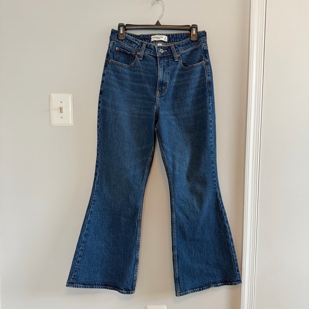 Abercrombie & Fitch Dark Blue Flare Jeans Curve Love 28 SHORT